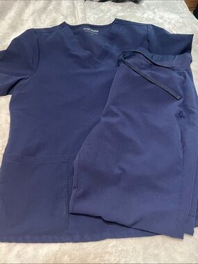Mandala Woman’s Navy Scrub top and jogger pants set